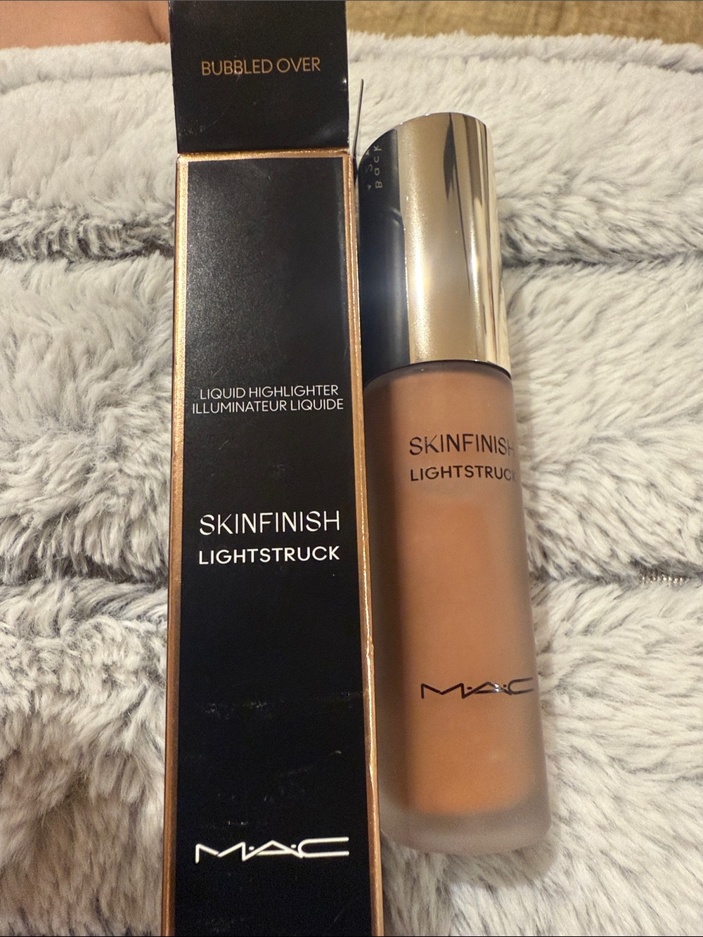 MAC Cosmetics Skinfinish Lightstruck Liquid Highlighter - Bubbled Over Bronze